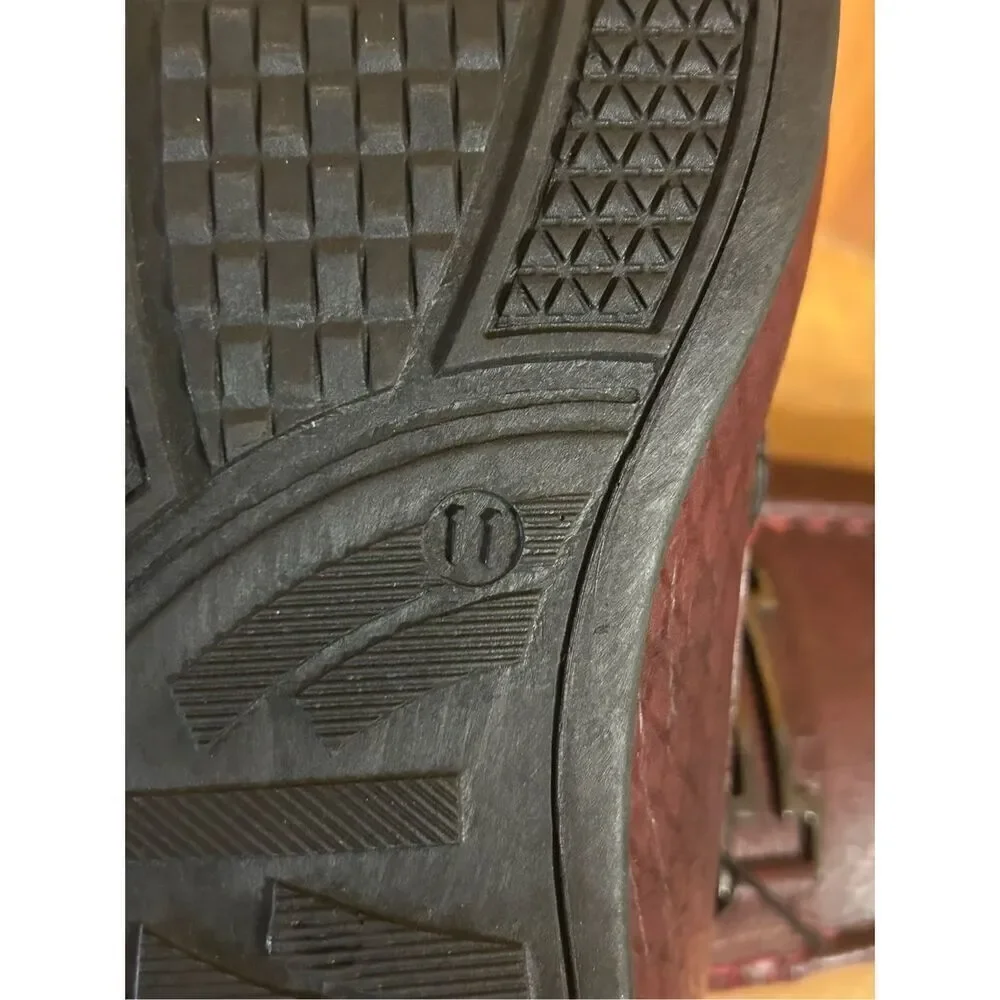 Akademiks loafers burgundy